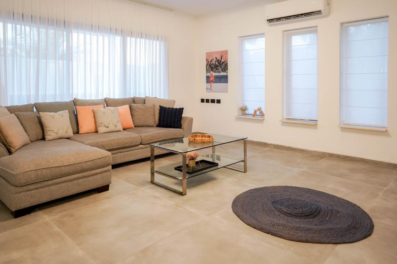 וילה רוני בריכה מחוממת Villa Roni Heated Pool Eilat Exterior foto