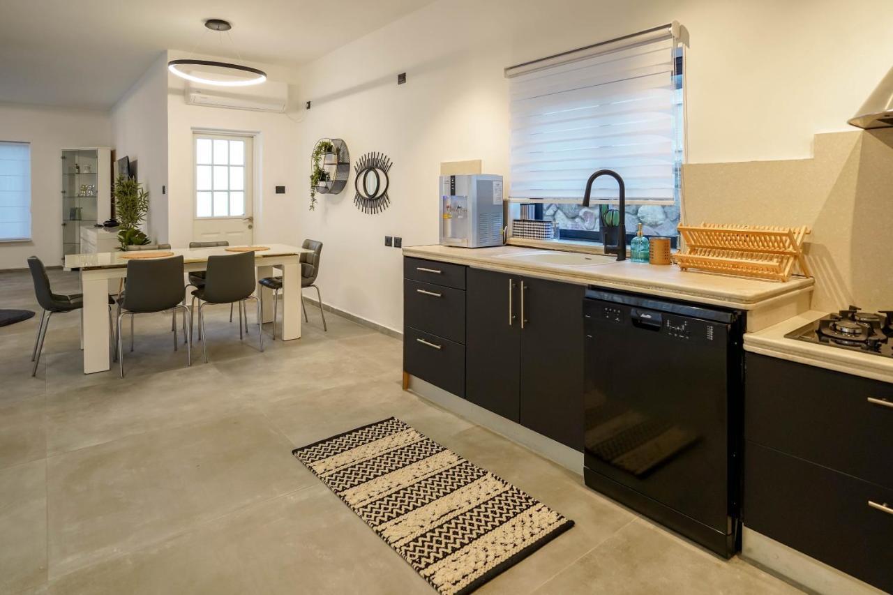 וילה רוני בריכה מחוממת Villa Roni Heated Pool Eilat Exterior foto